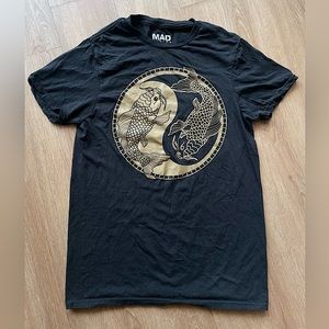 Yin & Yang Koi Fish T Shirt Men’s size Medium